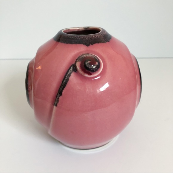 Vintage rose pink Art Deco moderne sphere pottery vase - Picture 2 of 10